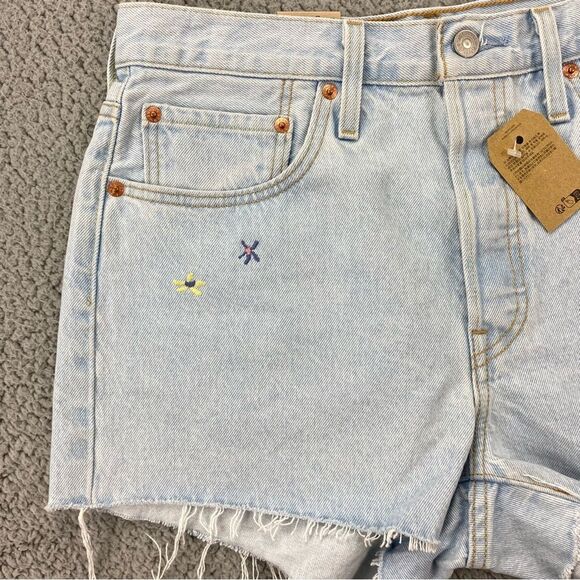 Levi's 501 Original Fit Hi-Rise Embroidered Blossom Garden Women Short  Size: 30 - Picture 3 of 15